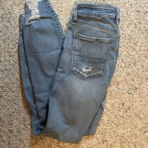 Light wash American Eagle jeans. Sz. 4